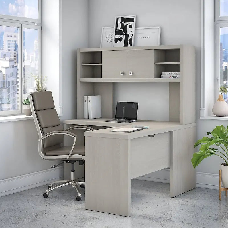 Bureau d'angle en L avec huche et armoire de rangement à étagères réglables