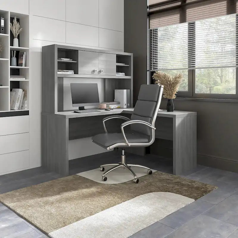 Bureau d'angle en L avec huche et armoire de rangement à étagères réglables