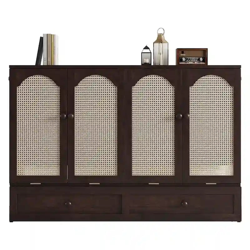 Meuble en noyer avec portes arquées en rotin et tiroirs de rangement