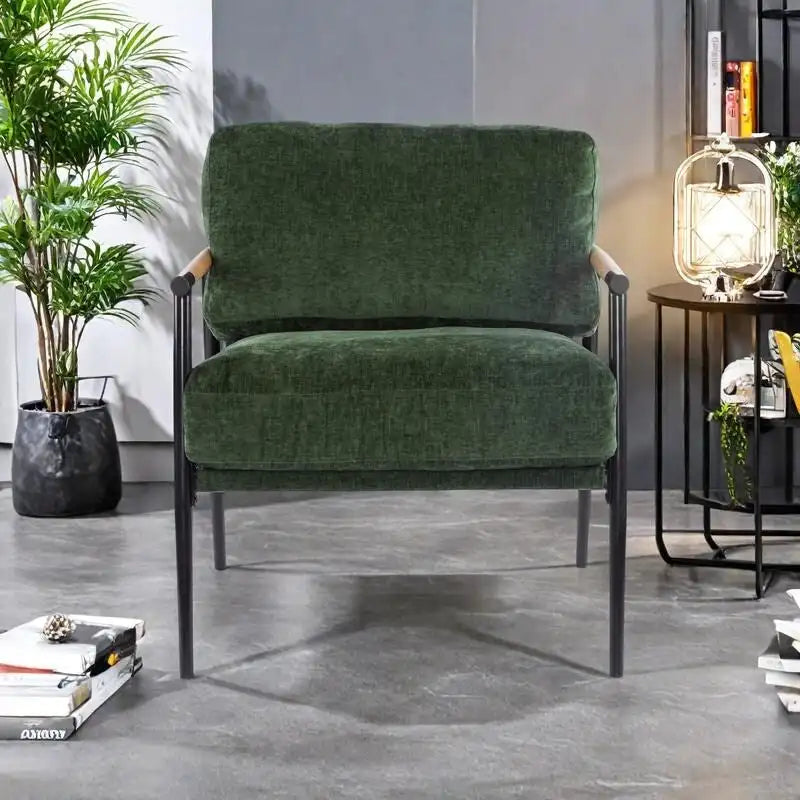 Fauteuil d'appoint rembourré, structure en métal noir, accoudoirs en bois, assise coussin rembourrée