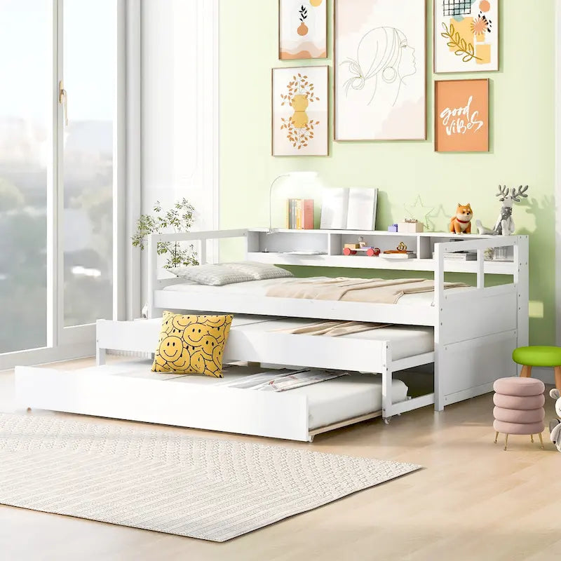 Lit de repos en bois avec deux lits gigognes, étagères de rangement et port USB