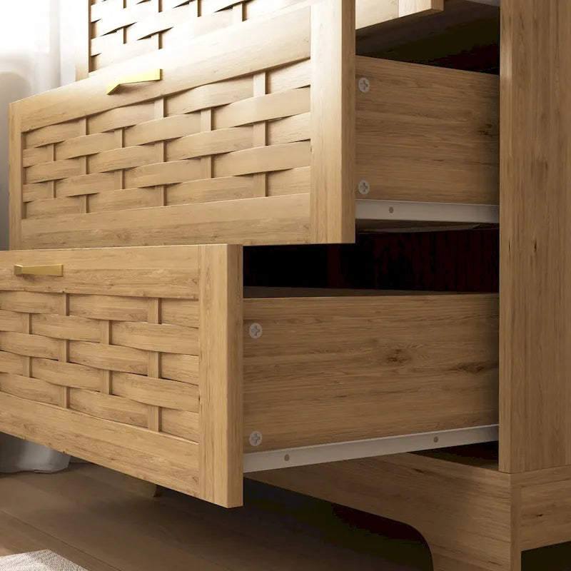 Commode à tiroirs multiples avec poignées dorées et plateau en bois tressé