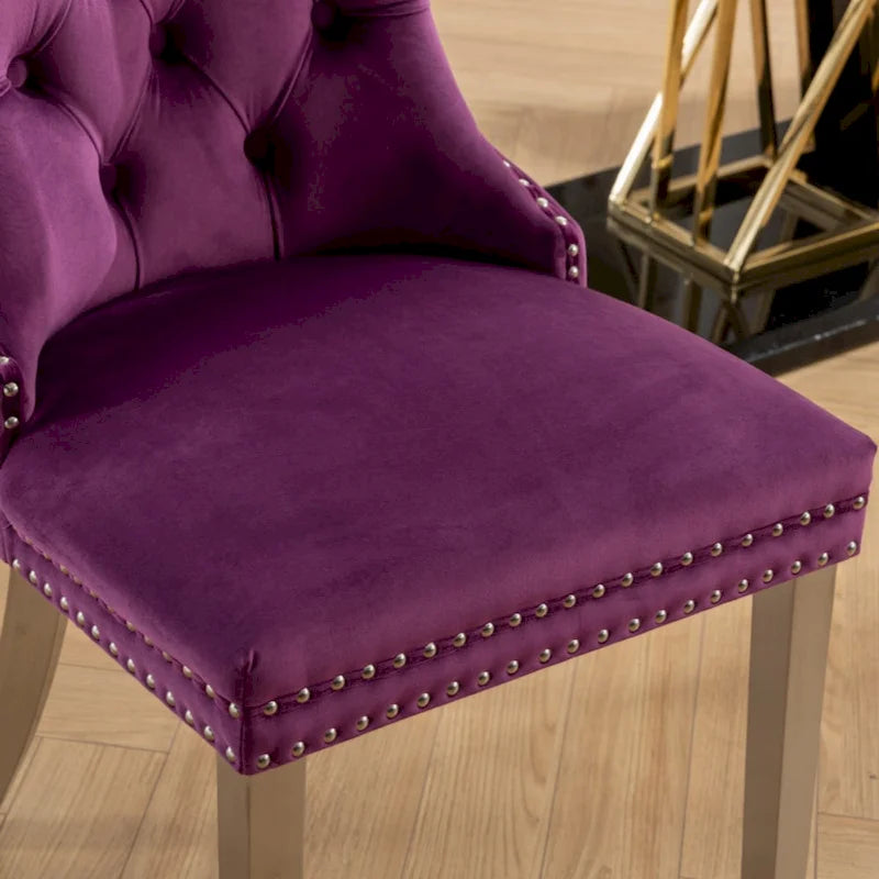 Chaise de salle à manger capitonnée en velours avec clous décoratifs et pieds chromés
