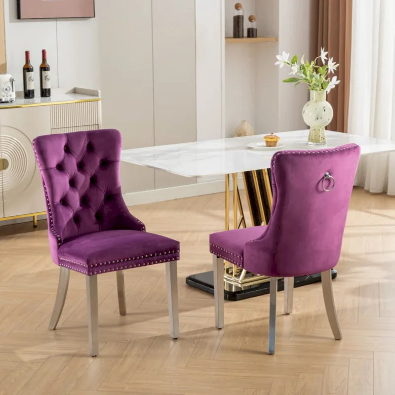 Chaise de salle à manger capitonnée en velours avec clous décoratifs et pieds chromés