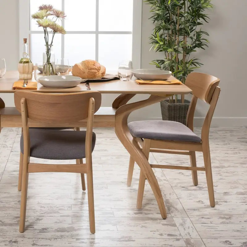 Chaise de salle à manger capitonnée Mid-Century avec pieds en bois d'hévéa et assise en tissu gris foncé