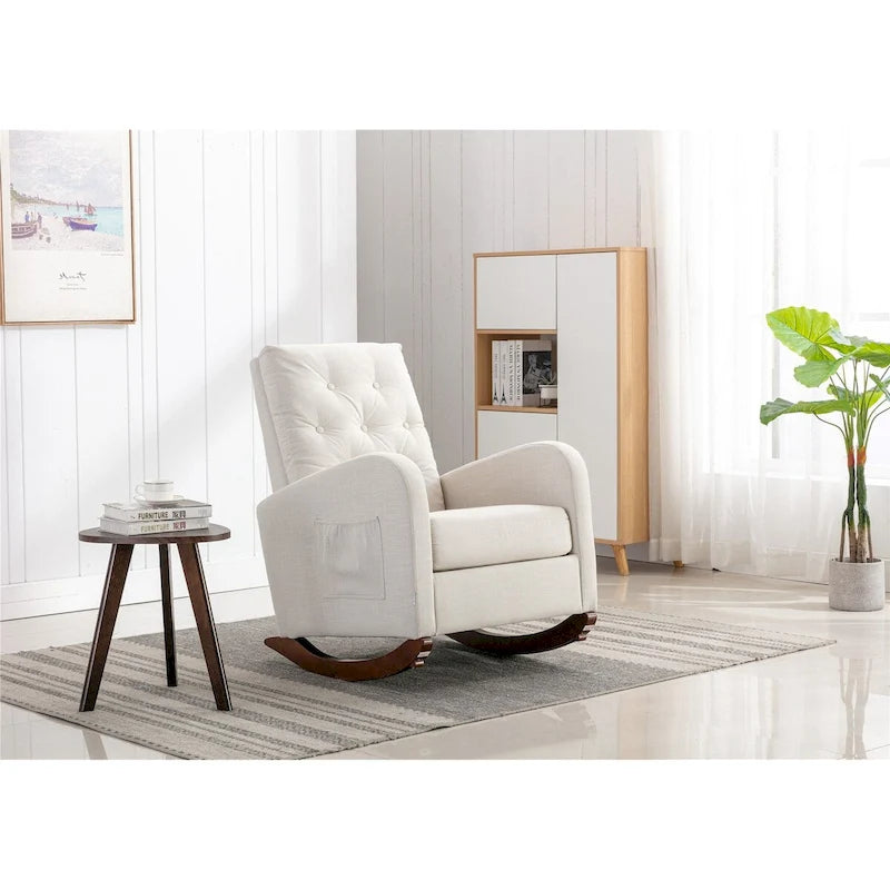 Fauteuil à bascule en velours capitonné beige à haut dossier avec piètement en bois